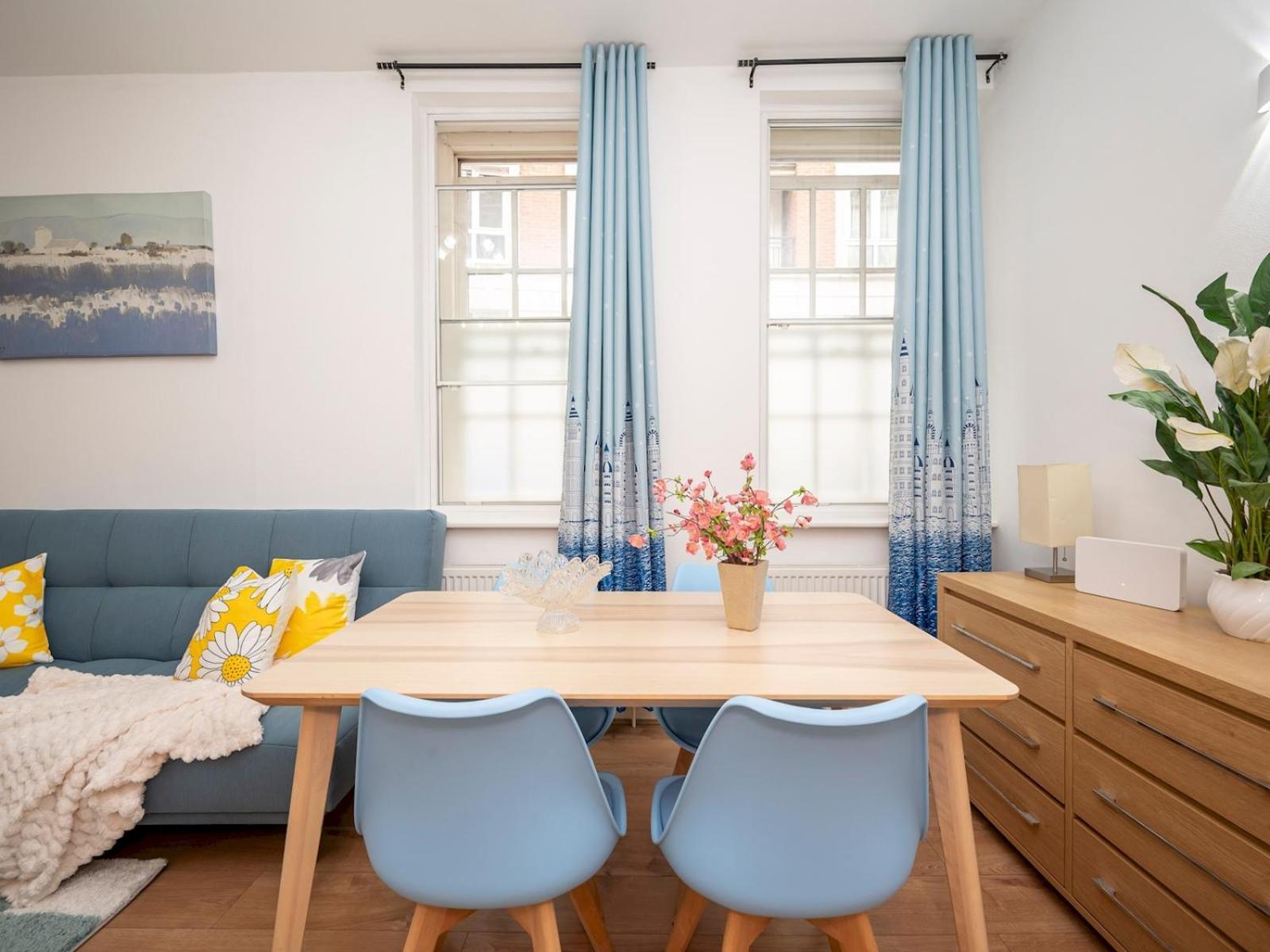 Apartment Pass The Keys Lovely 2br Flat Near St Paul's Tube Station